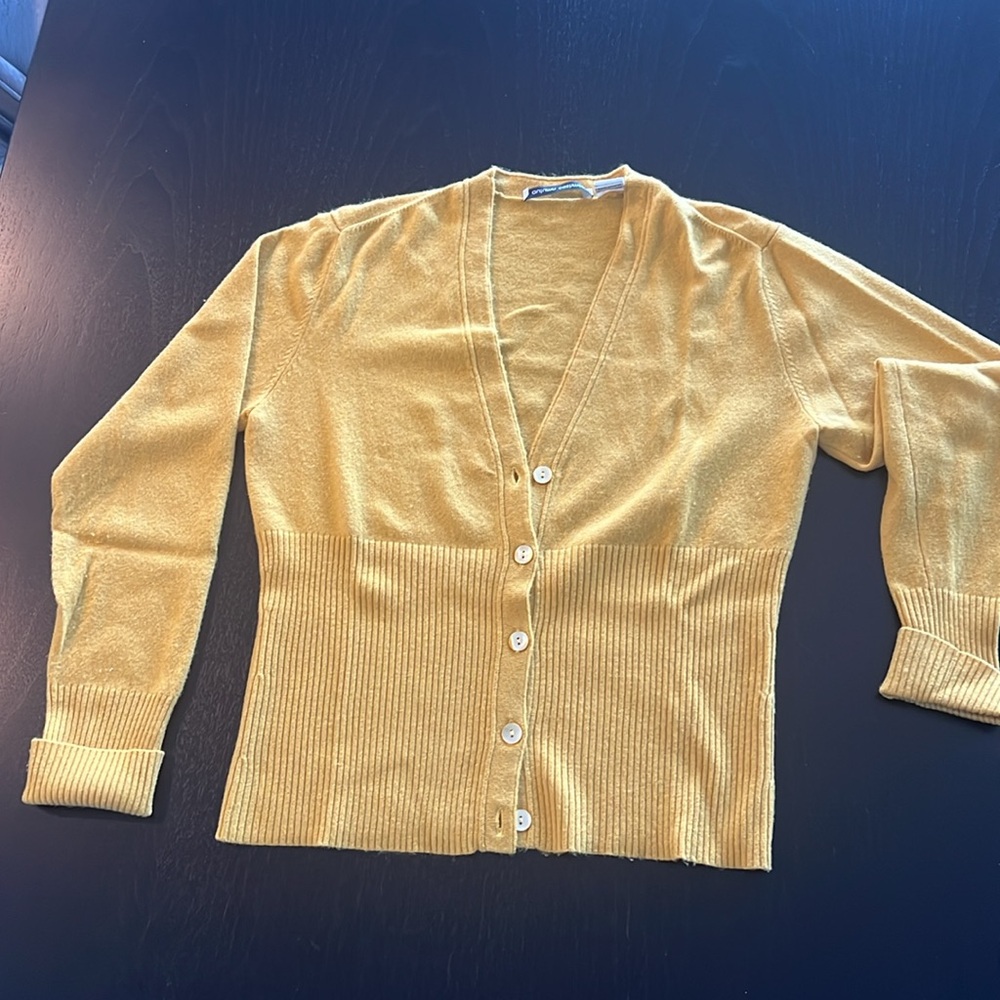 Autumn cashmere gold/mustard color ribbed cardigan with pearlized buttons Large